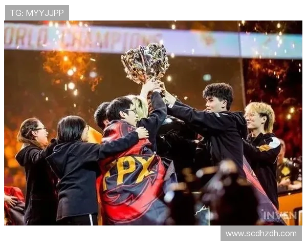 FPX战队的荣耀与挑战：从默默无闻到精英赛巅峰之路