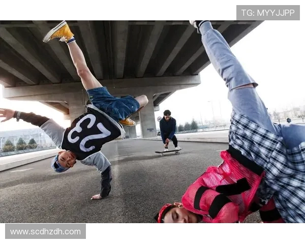 滑板精英赛回顾成都街舞队个人能力的精彩表现与分析