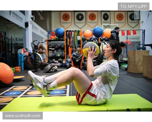 体育精神与身体素质的双重提升 如何在日常训练中平衡技巧与体能的培养