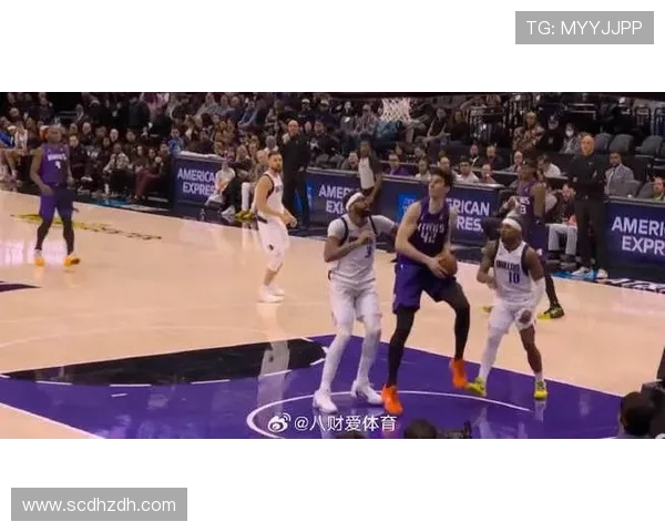 国王队与达拉斯独行侠的激烈对决揭示NBA季后赛新篇章 国王队与达拉斯独行侠的激烈对决揭示NBA季后赛新篇章